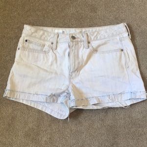 GAP cut off shorts